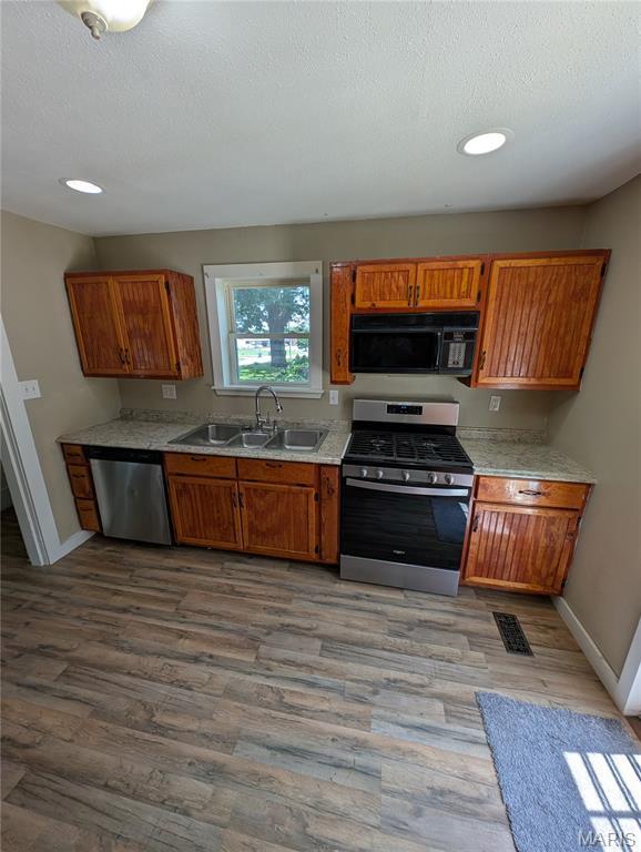 647 Oakwood Ave, Alton, IL 62002 - photo 3
