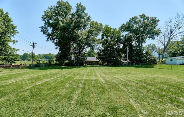 900 3rd St, Troy, MO 63379 - view of yard