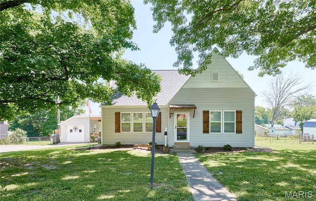 900 3rd St, Troy, MO 63379 - view of front of property featuring roof with shingles