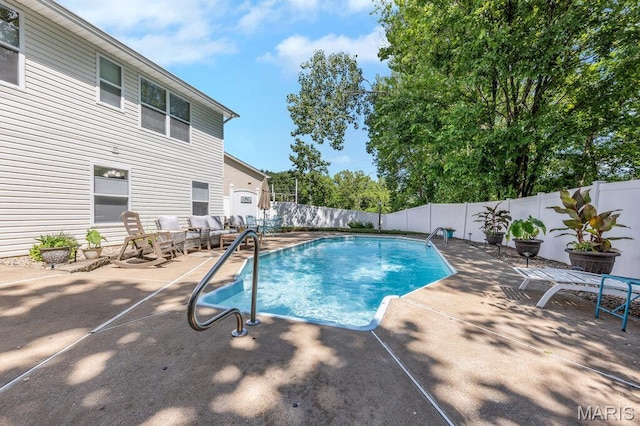 7 Mcclay Village Cir, Saint Peters, MO 63376 - view of swimming pool featuring a patio and a fenced backyard