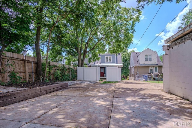 6557 Marmaduke Ave, Saint Louis, MO 63139 - view of patio / terrace with a residential view