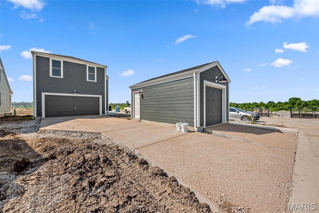 2921 Memphis St, Saint Charles, MO 63301 - detached garage featuring concrete driveway