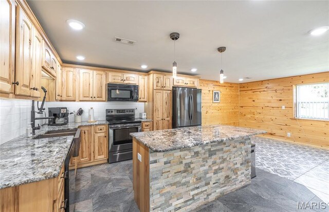 400 Broadway Ave, Leslie, MO 63056 - photo 13