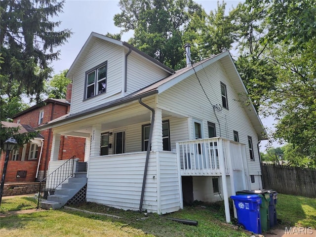 3309 Calvert Ave, Breckenridge Hills, MO 63114 - view of front of house with a porch