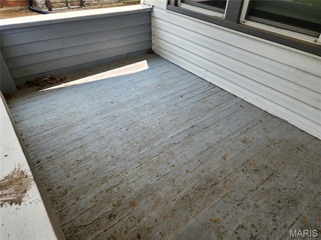3309 Calvert Ave, Breckenridge Hills, MO 63114 - view of wooden deck