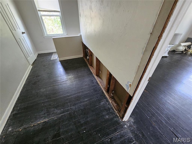 3309 Calvert Ave, Breckenridge Hills, MO 63114 - interior space featuring wood finished floors