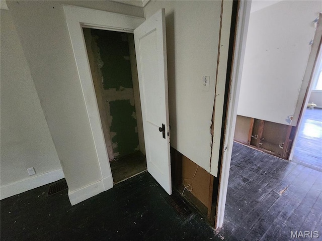 3309 Calvert Ave, Breckenridge Hills, MO 63114 - view of hall