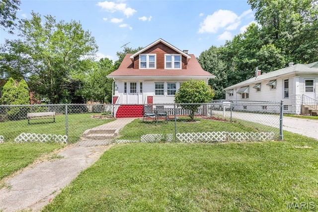 125 N 41st St, Belleville, IL 62226 - view of front of home featuring a fenced front yard and a porch