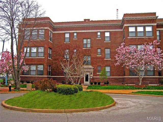 5683 Waterman Blvd Unit 2W, Saint Louis, MO 63112 - photo 1