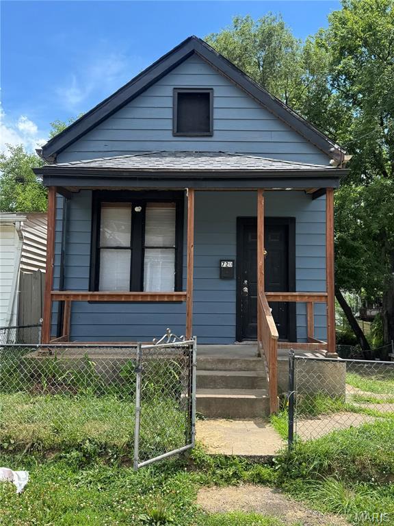 720 Erskine Ave, Saint Louis, MO 63125 - photo 1