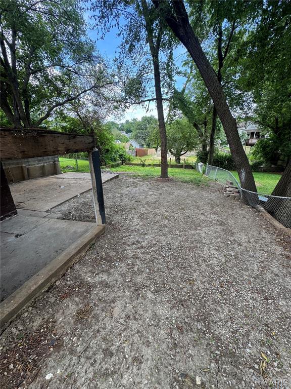 720 Erskine Ave, Saint Louis, MO 63125 - photo 2