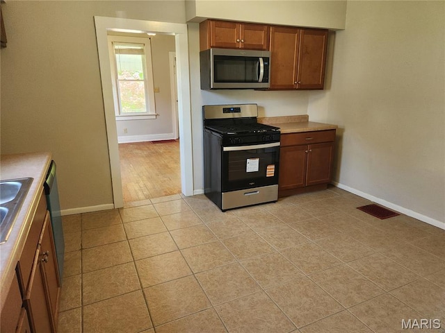 329 N Aurora St, Collinsville, IL 62234 - photo 13