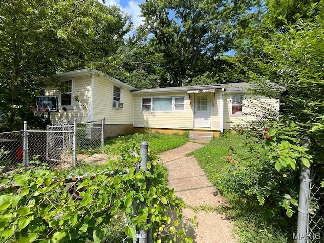 429 S Thayer Ave, West Plains, MO 65775 - view of front facade