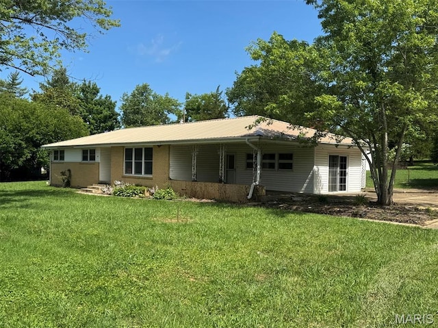 48 E N Ave, Ellsinore, MO 63937 - view of front of house with a front yard