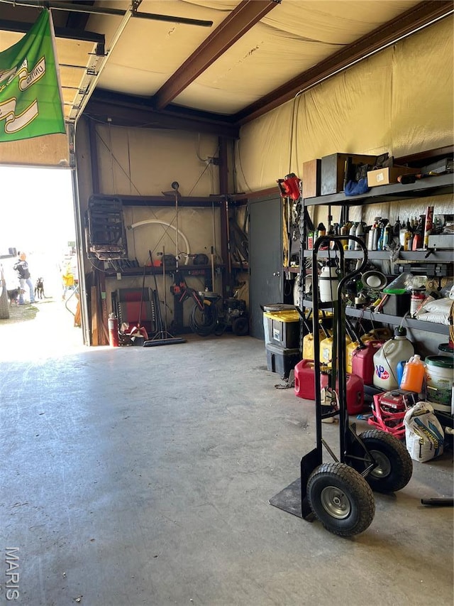 31337 Hudson Rd, Lebanon, MO 65536 - garage featuring a workshop area