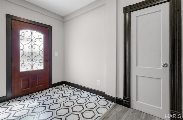 5123 Wicklow Pl, Saint Louis, MO 63111 - foyer entrance with baseboards