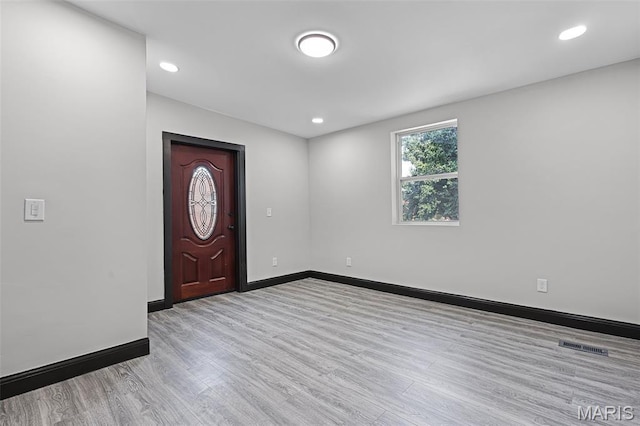 5123 Wicklow Pl, Saint Louis, MO 63111 - foyer entrance with wood finished floors and recessed lighting