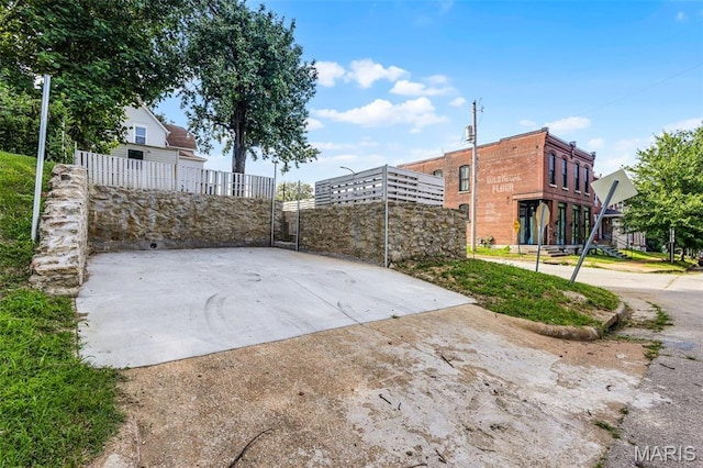 5123 Wicklow Pl, Saint Louis, MO 63111 - view of basketball court