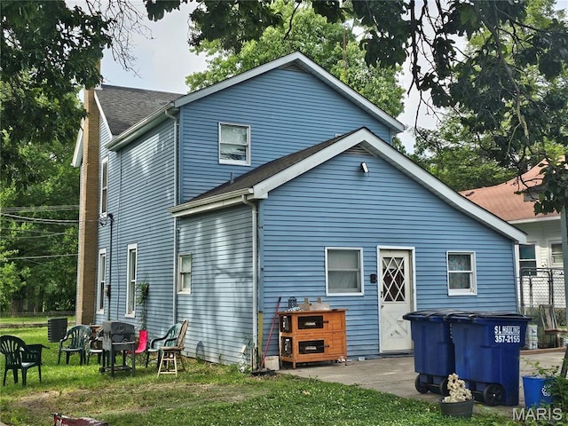 410 W Water, Pinckneyville, IL 62274 - photo 2