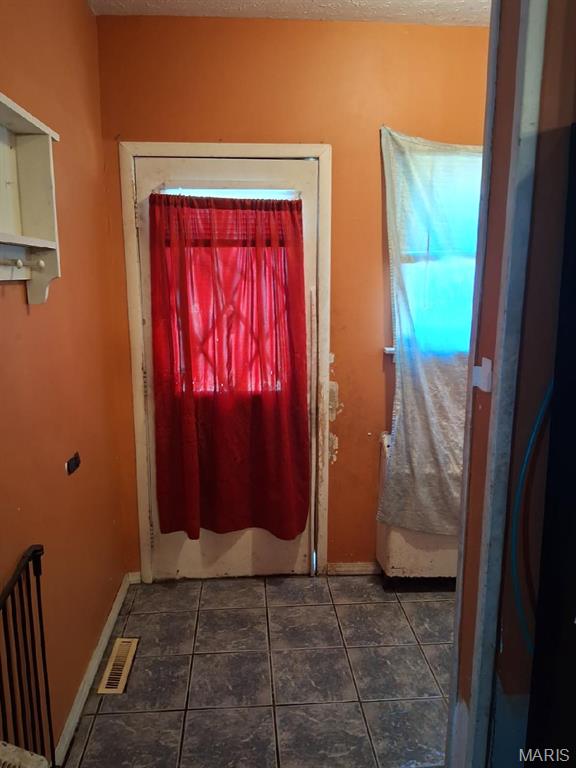 410 W Water, Pinckneyville, IL 62274 - photo 37