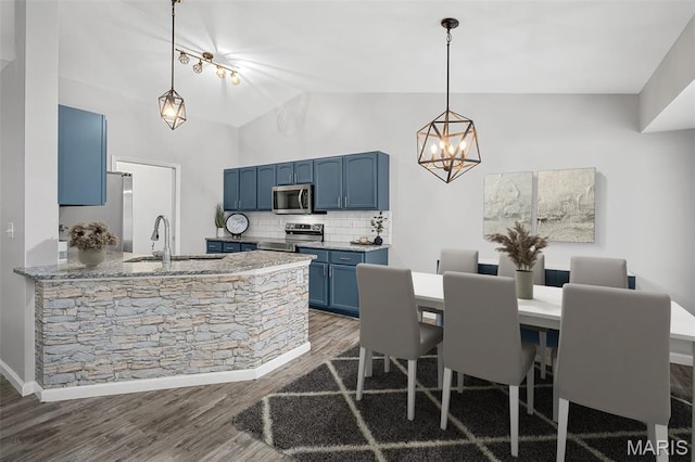 30 Homeplate Ct, Ofallon, MO 63366