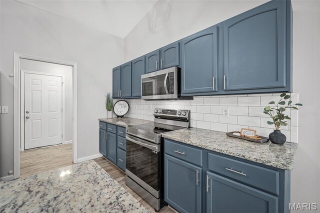30 Homeplate Ct, Ofallon, MO 63366