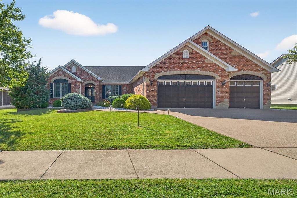 174 Bear Creek Dr, Wentzville, MO 63385 - photo 1