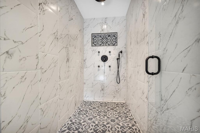 909 S 4th St, Saint Charles, MO 63301 - bathroom view of a marble finish shower