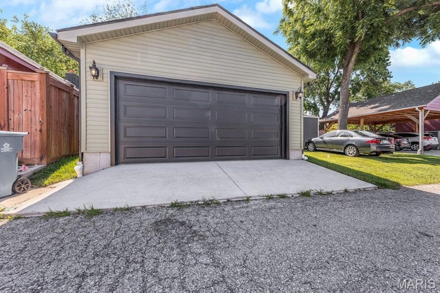 909 S 4th St, Saint Charles, MO 63301 - view of detached garage