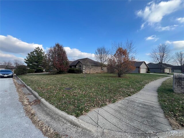 950 E Lily Dr, Ozark, MO 65721 - photo 2