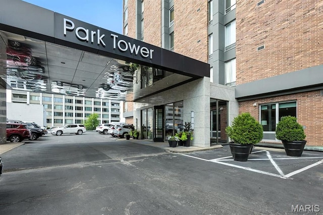 200 S Brentwood Blvd Unit 15C, Clayton, MO 63105 - view of property with uncovered parking