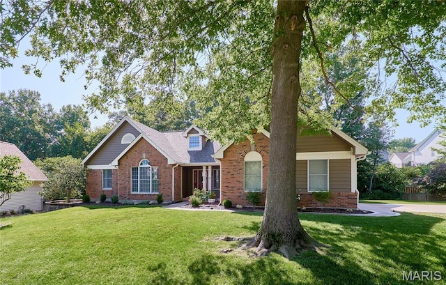 390 Portsmouth Dr, Saint Charles, MO 63303 - photo 1