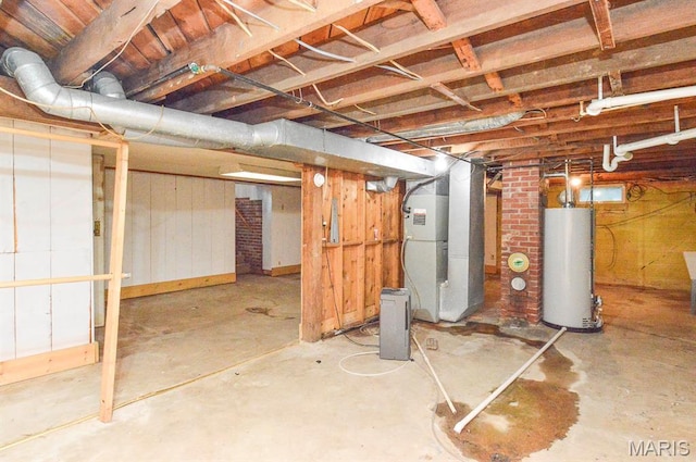 314 N 6th St, Mascoutah, IL 62258 - unfinished basement with water heater and heating unit
