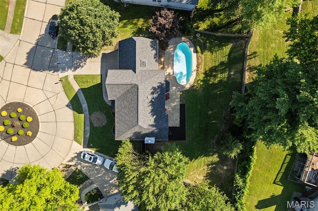 17 Beaujolais Dr, Florissant, MO 63031 - bird's eye view of a pool area