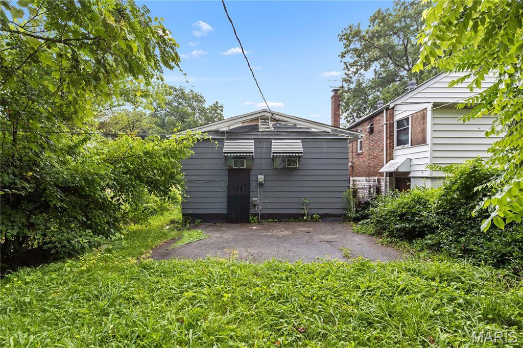 4211 Ravenwood Ave, Saint Louis, MO 63121 - photo 3