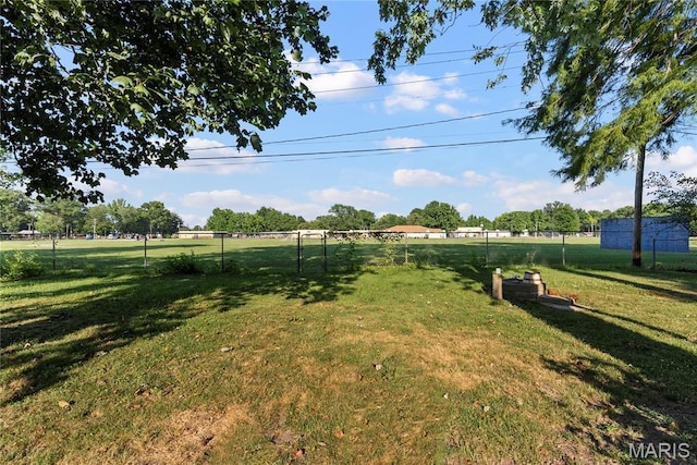 432 N 9th St, Mascoutah, IL 62258 - view of yard