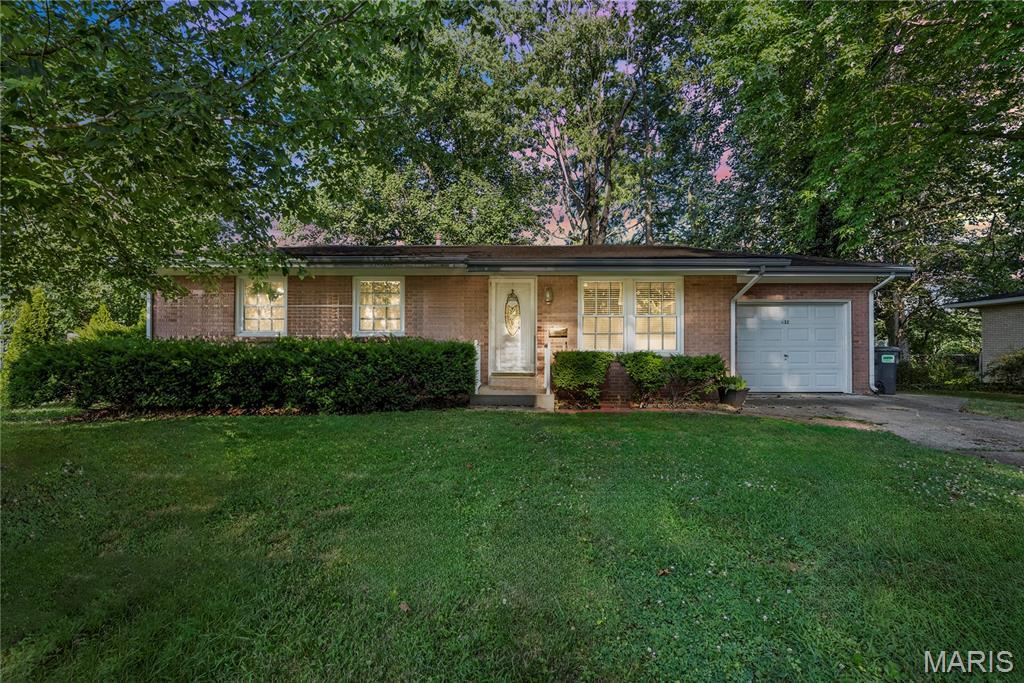 432 N 9th St, Mascoutah, IL 62258 - photo 1
