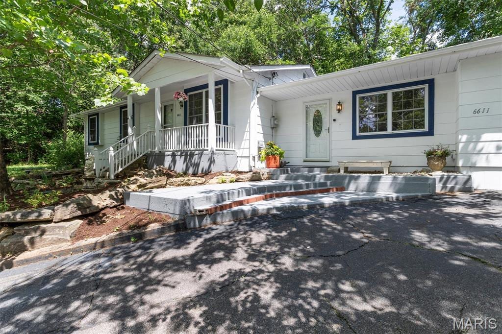 6611 Upper Byrnes Mill Rd, Byrnes Mill, MO 63051