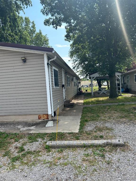 427-434 E Dr, Marissa, IL 62257 - photo 1