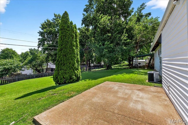 265 Francisca Dr, Florissant, MO 63031 - view of yard with a patio area