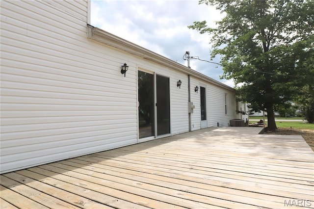 1001 E 2nd St, Saint Peter, IL 62880 - view of deck