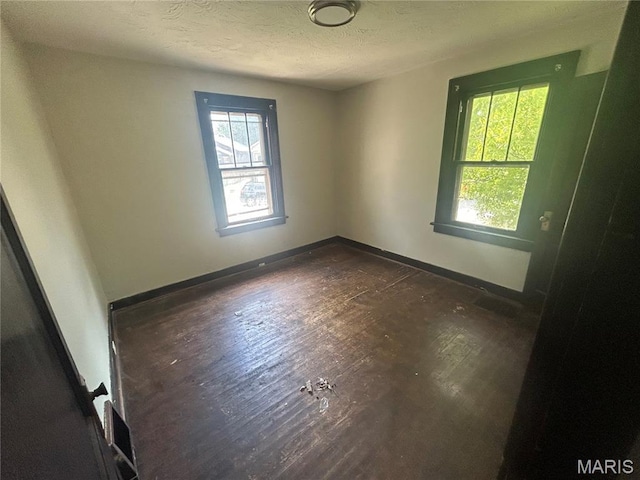 8519 Lowell St, Saint Louis, MO 63147 - photo 2