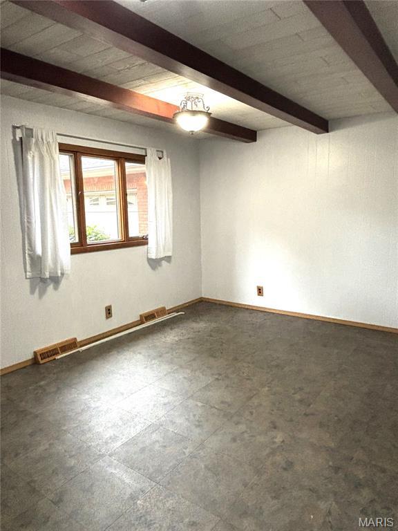 917 Chicago St, Greenville, IL 62246 - photo 5