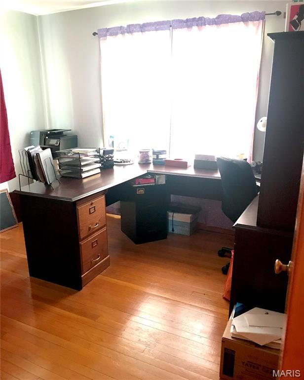 103 Maupin Ave, New Haven, MO 63068 - office space featuring light wood-style floors