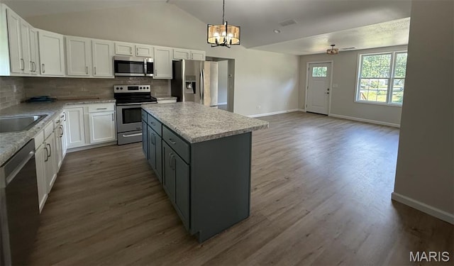 905 W Hays St, Keyesport, IL 62253 - photo 4