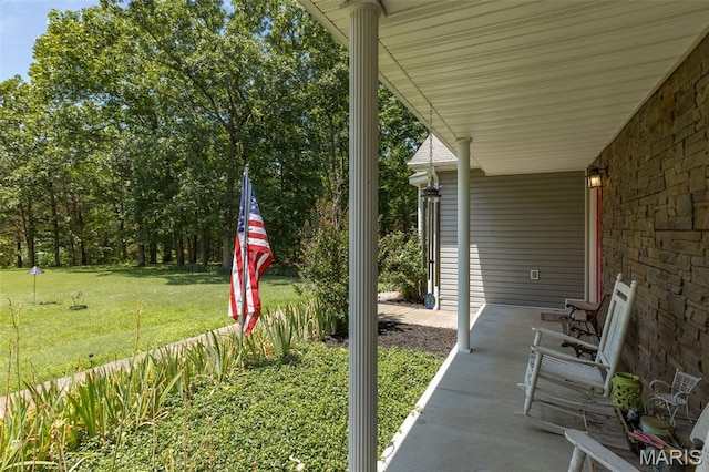 318 Doe Run Ln, Bonne Terre, MO 63628 - view of green lawn