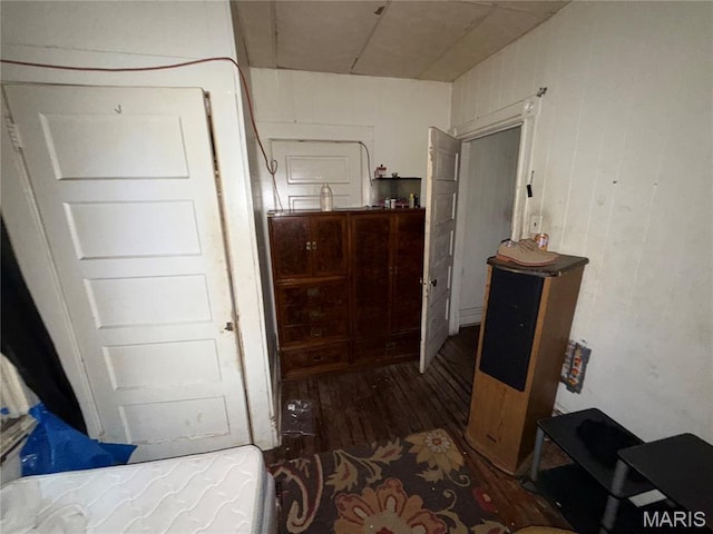 2806 Union Blvd, Saint Louis, MO 63115 - corridor with wood finished floors
