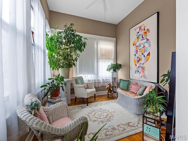 10 N Kingshighway Blvd Unit 4C, Saint Louis, MO 63108 - living area with a ceiling fan