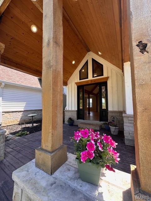 24925 State Route Mm, Farmington, MO 63640 - entrance to property with board and batten siding