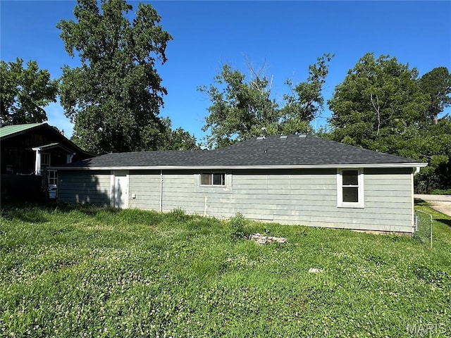 1506 S Gertrude St, Salem, MO 65560 - view of property exterior with a lawn and a shingled roof